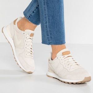Nike Ivory Linen Tan Suede Internationalists